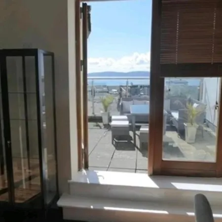 Apartment Remarkable 2-Bed Apartment In Furbo Barna Area