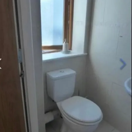 Remarkable 2-Bed Apartment In Furbo Barna Area Apartment